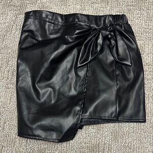 Classic Black Faux Leather Tie-Waist Skort 12Y NWOT